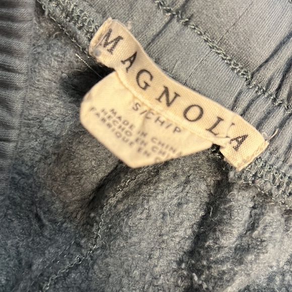 Magnolia Homebody Jogger Set Small SOLD OUT STYLE AND COLOR - Picture 4 of 8